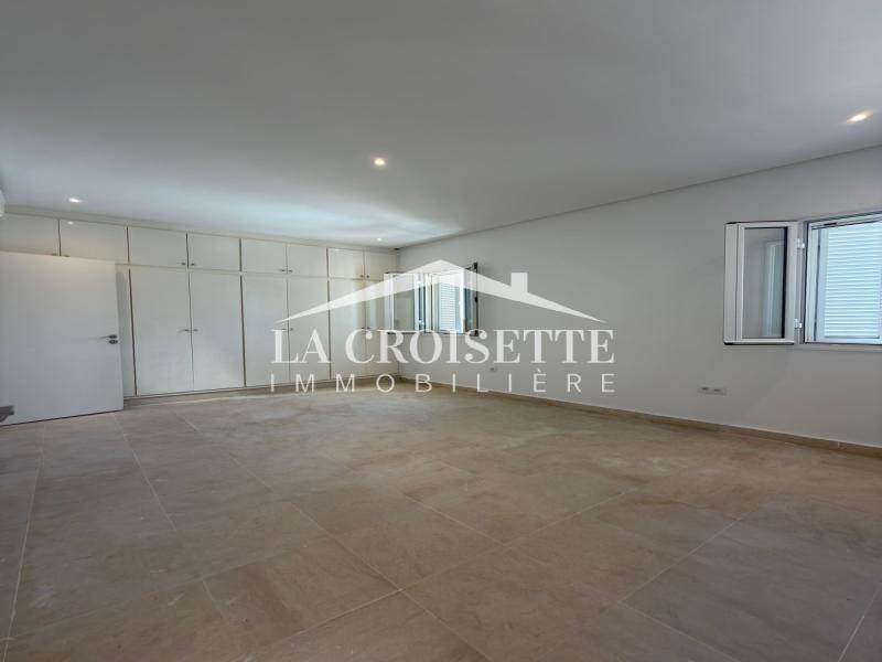 Appartement S+2 avec terrasse à  Gammarth